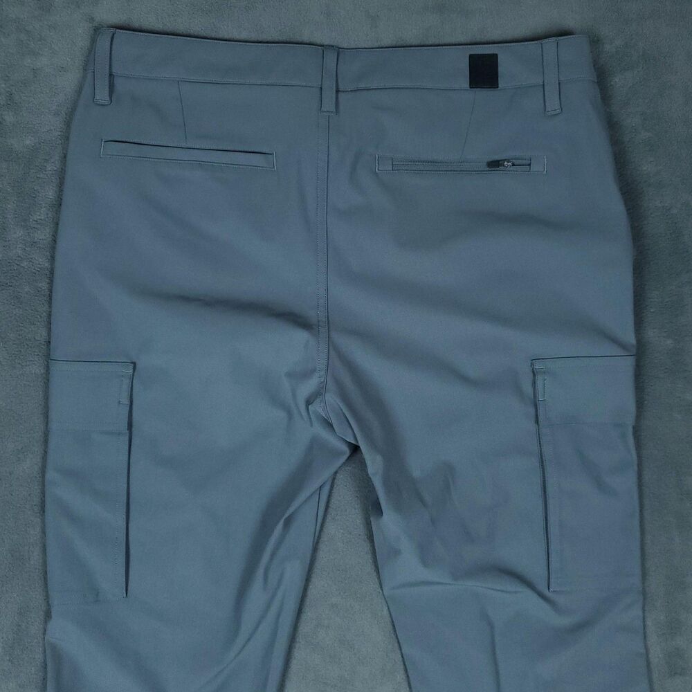 Vuori Men's Gray Meta Cargo Pants Performance Jogger Size 34x30 - Picture 15 of 16